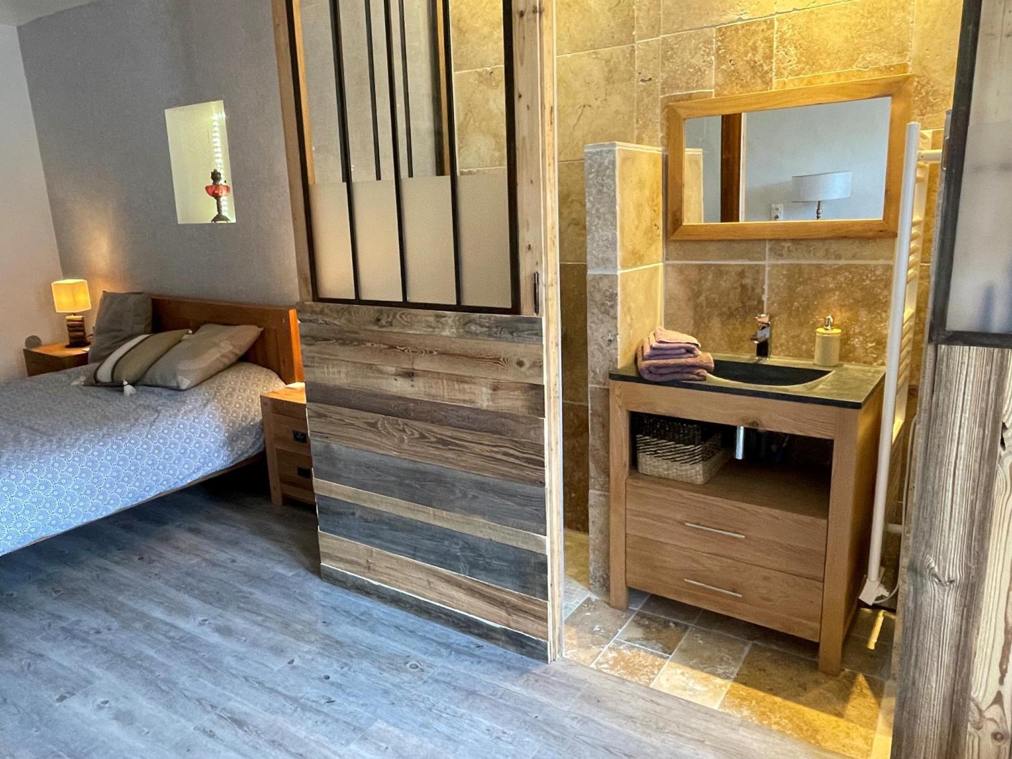 Chambres D'Hotes Avec Entree Privative Au Calme Dans Maison De Village Сен-Жорьо Экстерьер фото